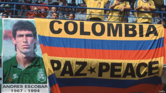 Piala Dunia 1994 diwarnai tragedi pembunuhan pemain belakang Kolombia, Andres Escobar.