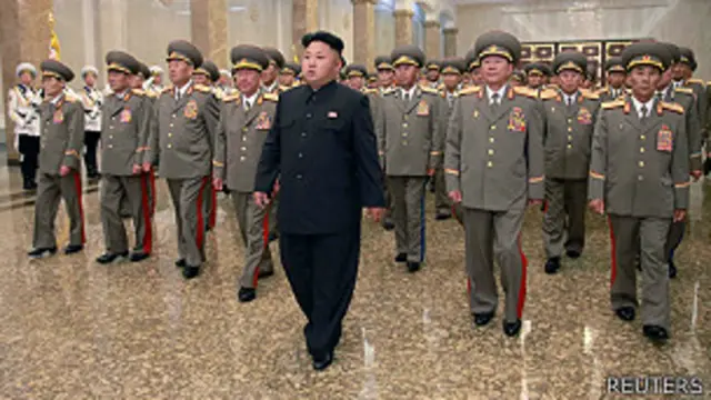 မစ္စတာ Ri ဟာ ဆွစ်ဇာလန်မှာ ကင်ဂျုမ်အမ်းရဲ့ အနီးကပ် ပုဂ္ဂိုလ် ဖြစ်ခဲ့