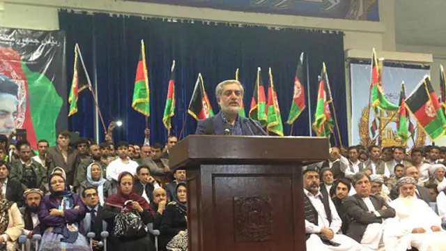 كان عبد الله متقدما في جولة الانتخابات الأولى في أبريل/نيسان، حيث فاز بـ 45 في المئة من الأصوات 