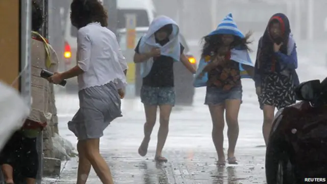 چند ژاپنی در طوفان