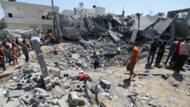 آثار الغارات الاسرائيلية