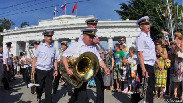 Военные музыканты на Графской пристани в Севастополе