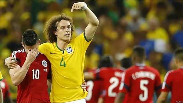 Empate sem gols, vitória folgada contra Camarões e o sufoco contra o Chile; veja como a seleção se saiu nesta Copa