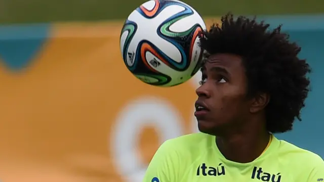 Todo indica que el jugador del Chelsea Willian será el encargado de sustituir a Neymar.