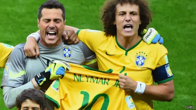 Jogadores do Brasil levaram a camisa de Neymar