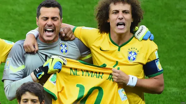 Júlio César y David Luiz no se olvidaron del 10.