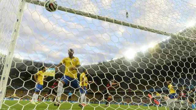 Müller abrió el marcador a los 11'.