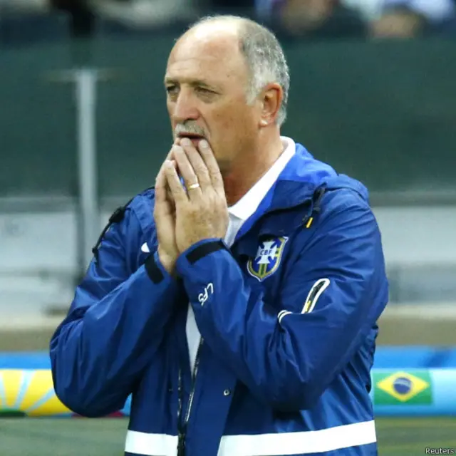 برازیل کے کوچ فلپ سکولاری بے بس نظر آ رہے تھے۔