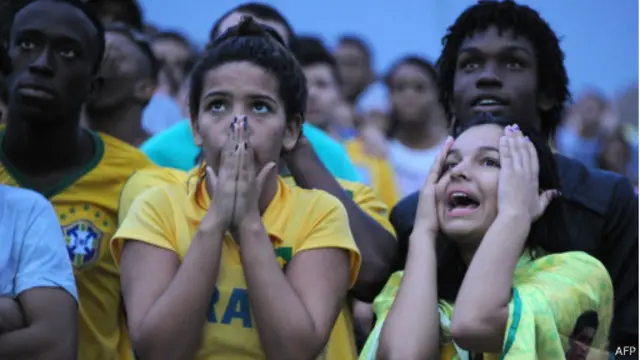 ब्राज़ील के फ़ैन्स सकते में 