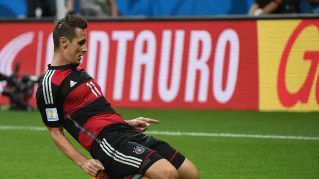 مرسیلو کلوز نے سولواں گول برازیلی رونالڈو کا ورلڈ کپ میں سب سے زیادہ گول کرنے کا عالمی ریکارڈ توڑ دیا