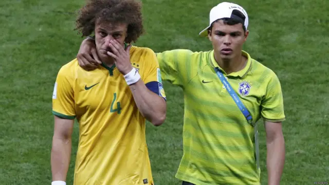 Empate sem gols, vitória folgada contra Camarões e o sufoco contra o Chile; veja como a seleção se saiu nesta Copa