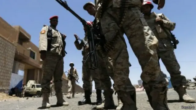 آلاف العائلات لا تزال عالقة وسط المعارك.