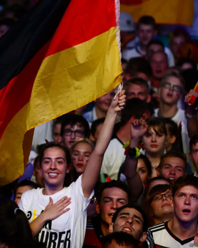 بیلے ہوریزنٹو میں کھیلے جانے والے ورلڈ کپ 2014 کے پہلے سیمی فائنل میں جرمنی نے برازیل کو بدترین شکست سے دوچار کر کے فائنل کے لیے کوالیفائی کر لیا ہے۔