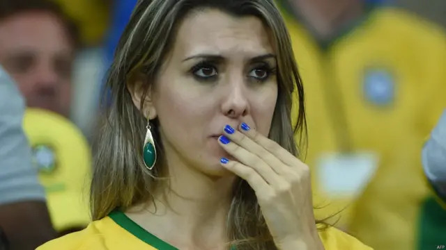 برازیل کی ٹیم اس میچ میں اپنے کپتان تیاگو سلوا اور سٹار کھلاڑی نیمار کے بغیر اتری تھی۔ 