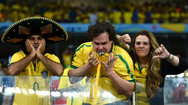 德国队大败巴西,巴西球迷失望至极