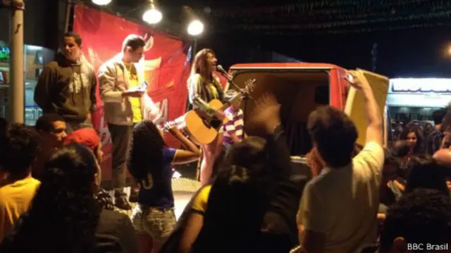 Show de música sertaneja em Brasília após derrota do Brasil