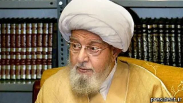 محمدی گیلانی شماری از سمت‌های مهم جمهوری اسلامی را برعهده داشت