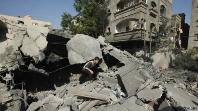 حملات هوایی اسرائیل به غزه تلفات و خسارات گسترده برجای گذاشته است