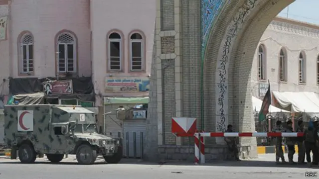 وسله والو د والي پر دفتر او امنیه قومندانۍ هم مهاله بریدونه کړي.