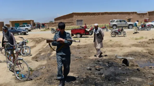  تېر کال، په افغانستان کې د ملګرو ملتونو سیاسي استازولۍ 'یونما' بي بي سي ته ویلي، چې د روان ۲۰۱۳ کال په لومړیو درو میاشتو کې د تېر کال د همدې مودې په پرتله افغانستان کې ولسي مرګ ژوبله ۳۰ سلنه لوړه شوې ده. 