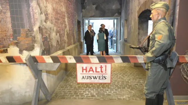 Владимир Путин и Александр Лукашенко в музее Великой отечественной войны в Минске 2 июля 2014 года