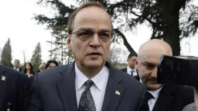 شدد البحرة على أن المعارضة "لا تسعى إلى السلطة أو فرض رأيها"