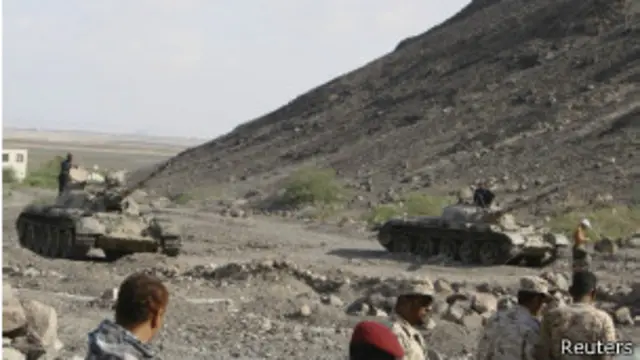 تقدر أعداد القتلى بالمئات في صفوف المسلحين وقوات الجيش.