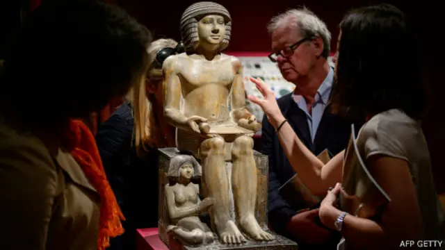 يبلغ ارتفاع تمثال "سخم كا" 76 سنتيمترا