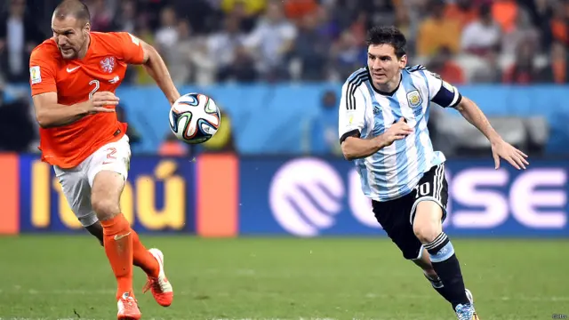 मैसी और रॉन व्लार 