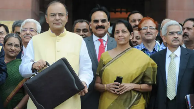 بھارت کے وزیر خزانہ ارون جیٹلی نے اپنے پہلے بجٹ میں اس مجسمے کے لیے 200 کروڑ روپے مختص کیے ہیں