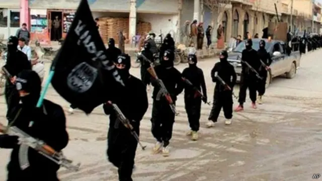 نیروهای سیاهپوش و نقابدار داعش به هر کجا قدم گذاشتهاند، برداشت سختگیرانهای از قوانین اسلامی را به اجرا درآوردهاند