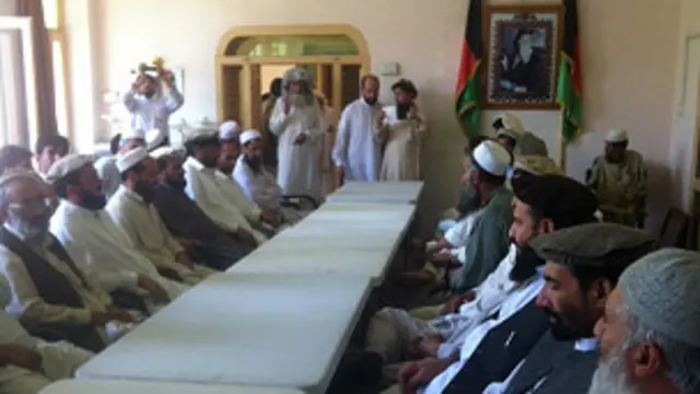 د قومي اومدني ټولنو استازو ویل د هر هغه ناقانونه خوځښت پر وړاندې به ودریږي چې ددوی په وینا د هېواد له قوانینو سره اړخ نه لګوي.