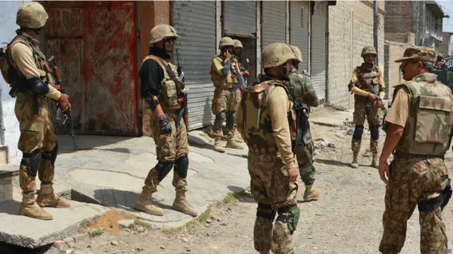 میران شاہ کے اکثر علاقوں میں فوج کا کنٹرول ہے۔ 