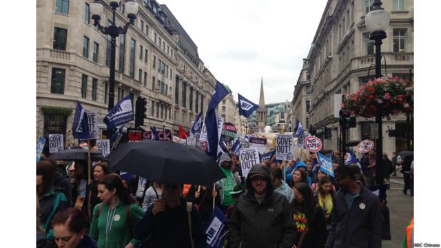 倫敦攝政街，抗議者開始從這裏走向特拉法加廣場，表達他們對政府政策的不滿