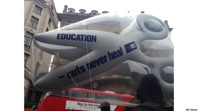 周四（7月10日），大批英国公共服务部门雇员展开24小时大罢工。