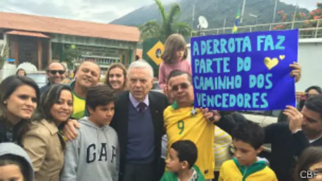 Marin visita Granja Comary e é acolhido pelo público / Crédito: CBF