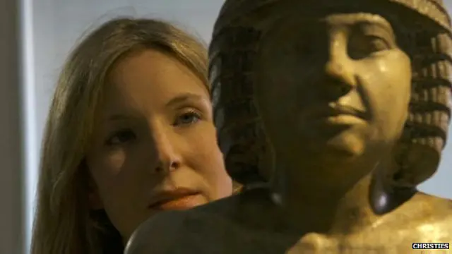 據信，這尊Sekhemka雕像，它的歷史可以追溯到公元前2400年。