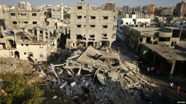 د فلسطين د عامې روغتيا وزارت چارواکي وايي په دغو بريدونو کې له ۶۰۰ زيات فلسطينيان ټپيان شوي چې لويه برخه يې ملکيان دي.