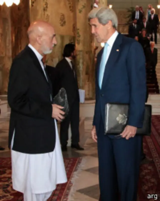 جان کری برای میانجیگری انتخاباتی وارد کابل شده است