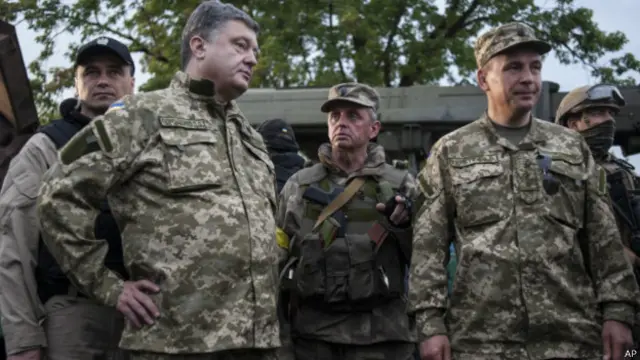 波羅申科總統誓言緝拿並殺死發動火箭彈攻擊炸死23名政府軍士兵的兇手。