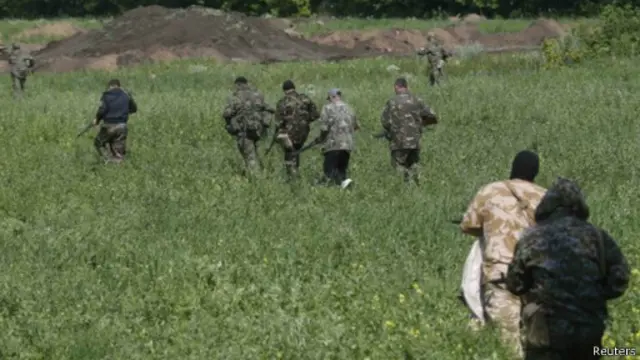 يُتهم الانفصاليون الموالون لروسيا بارتكاب معظم أعمال العنف.