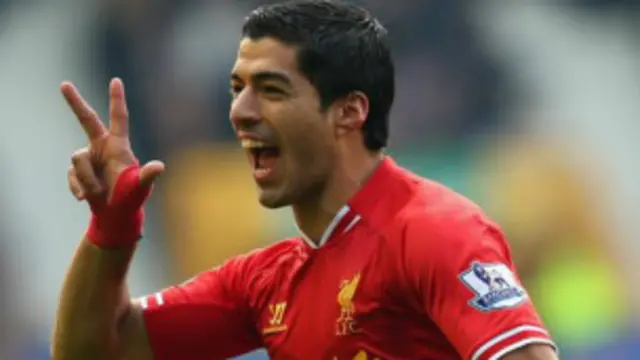 Suarez giúp Liverpool trong mùa giải năm ngoái nhiều.