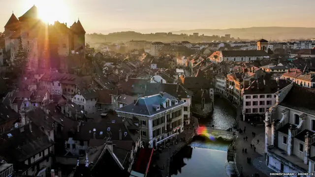 Puesta de sol en Annecy