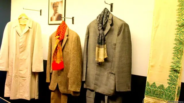  बिमल रॉय के कपड़े