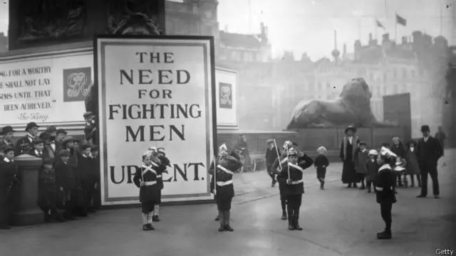 Reclutamiento en Trafalgar Square, Londres