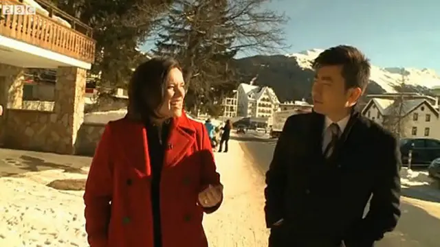 2013年1月，芮成鋼在瑞士達沃斯世界經濟論壇會議期間接受BBC專訪。（截屏圖）