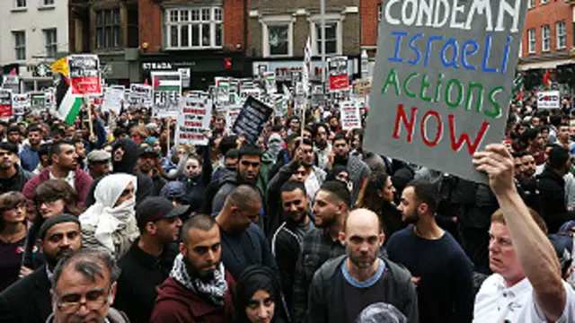 عده‌ای در لندن در حمایت از فلسطینی‌ها تجمع کردند