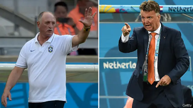 HLV Van Gaal của Hà Lan (phải) nói ông không muốn thi đấu trận Play-off tranh giải Ba.