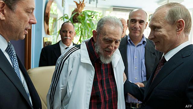 پوتین در سفرش به کوبا، با فیدل کاسترو رهبر پیشین کوبا هم دیدار کرد