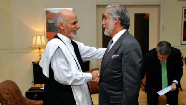 عبدالله عبدالله و اشرف غنی احمدزی مشغول گفت‌وگو بر سر تشکیل دولت وحدت ملی هستند
